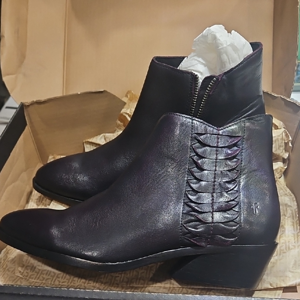 Women's FRYE Purple Ankle Boots 9.5
